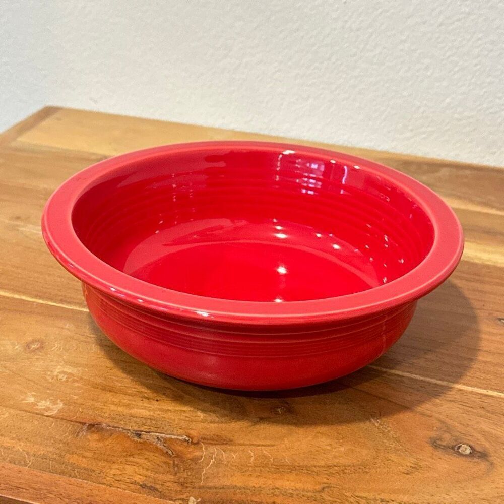 Fiesta medium bowl in Scarlett color